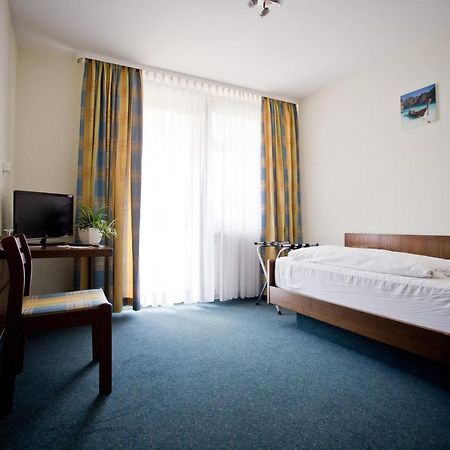 Hotel Lindenhof 莫斯巴赫 外观 照片